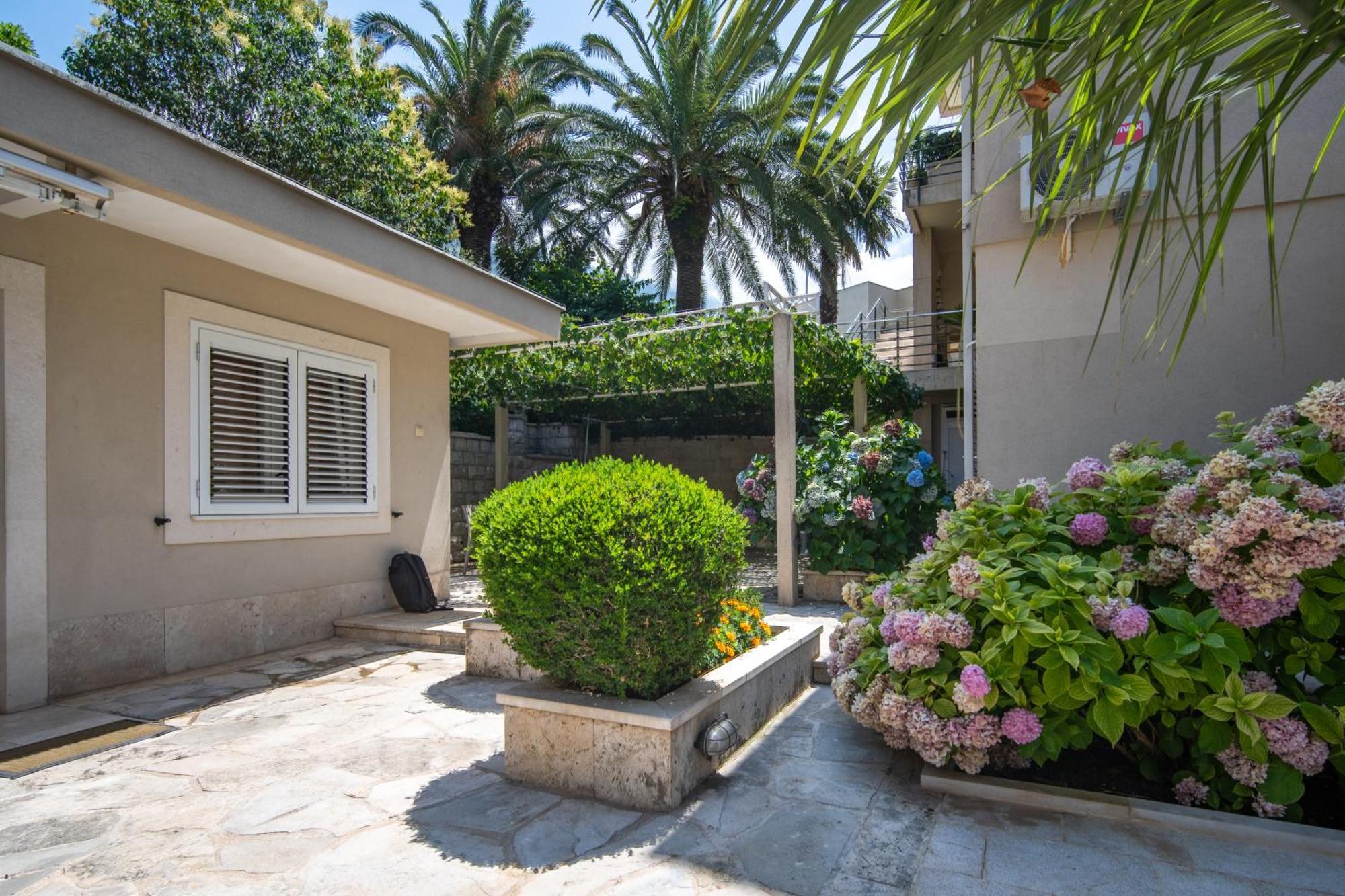Palma Apartments Kotor Luaran gambar